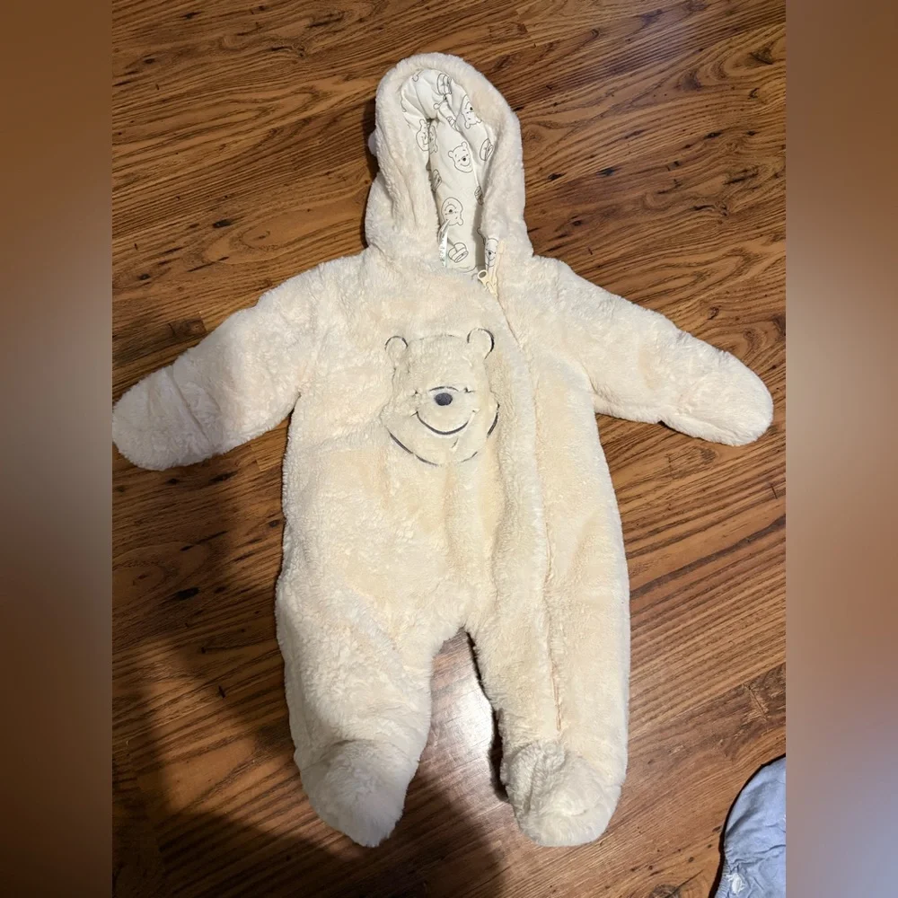 Snow suit - Picture 1 of 2